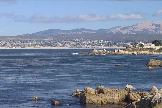 ����������������Monterey Bay��CC BY-SA 3.0�� https��//commons.wikimedia.org/w/index.php��curid=971186