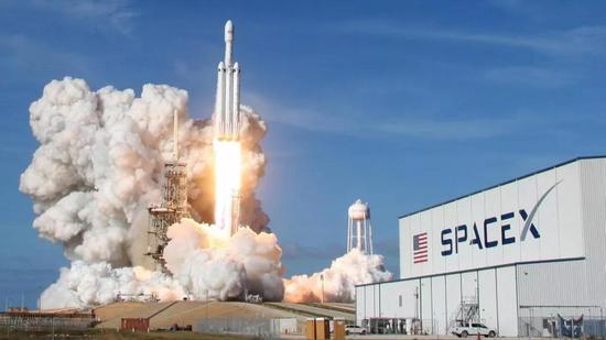 �C��9̖����SpaceX���\�D�۵��P�I�c��