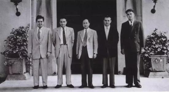 �X�Wɭ�c����ͬ�µĺ�Ӱ