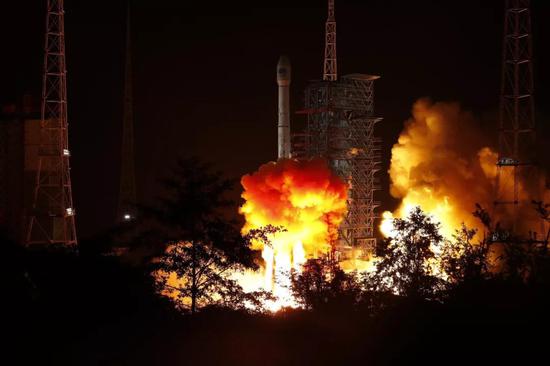  �zӰ  ����