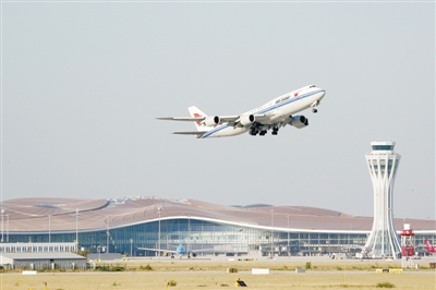 �D�� 9��25�գ��Ї����H���չ�˾��CA9597�κ����ı������d���H�C�����w�����գ��������d���H�C����ʽͨ�������A��ӛ�� �ϟ��ڔz